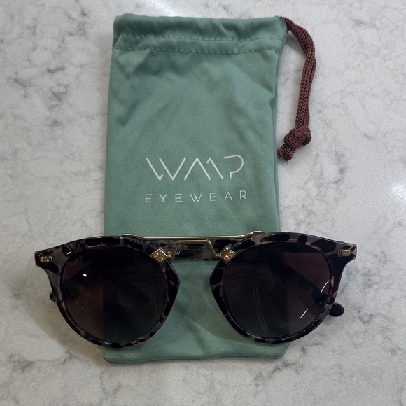 WMP Tortoise Sunglasses, Very trendy & cute!! - Picture 3 of 7